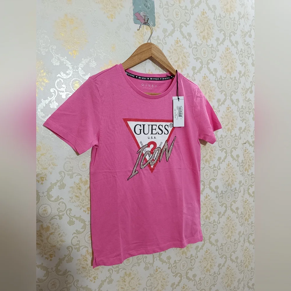 Guess - Picture 2 of 5